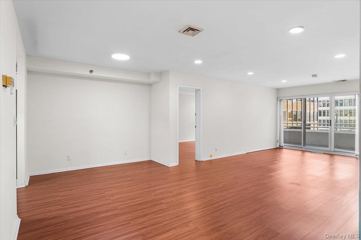 #13 photo, 100 Cuttermill Road, ナッソー郡 Great Neck , NY 11021