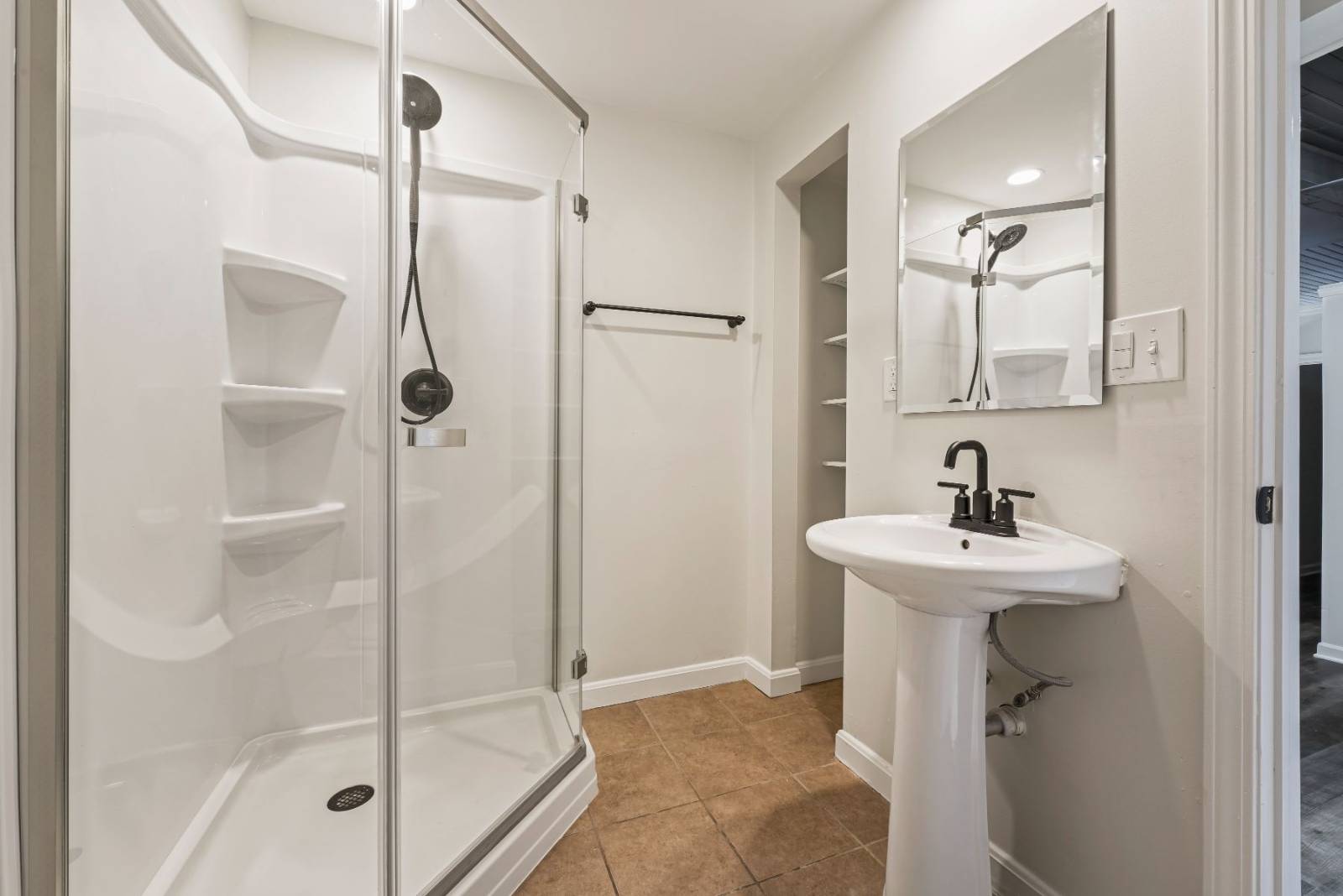 #11 photo, 42 Saratoga Ave, #1E, Mechanicville , NY 12118