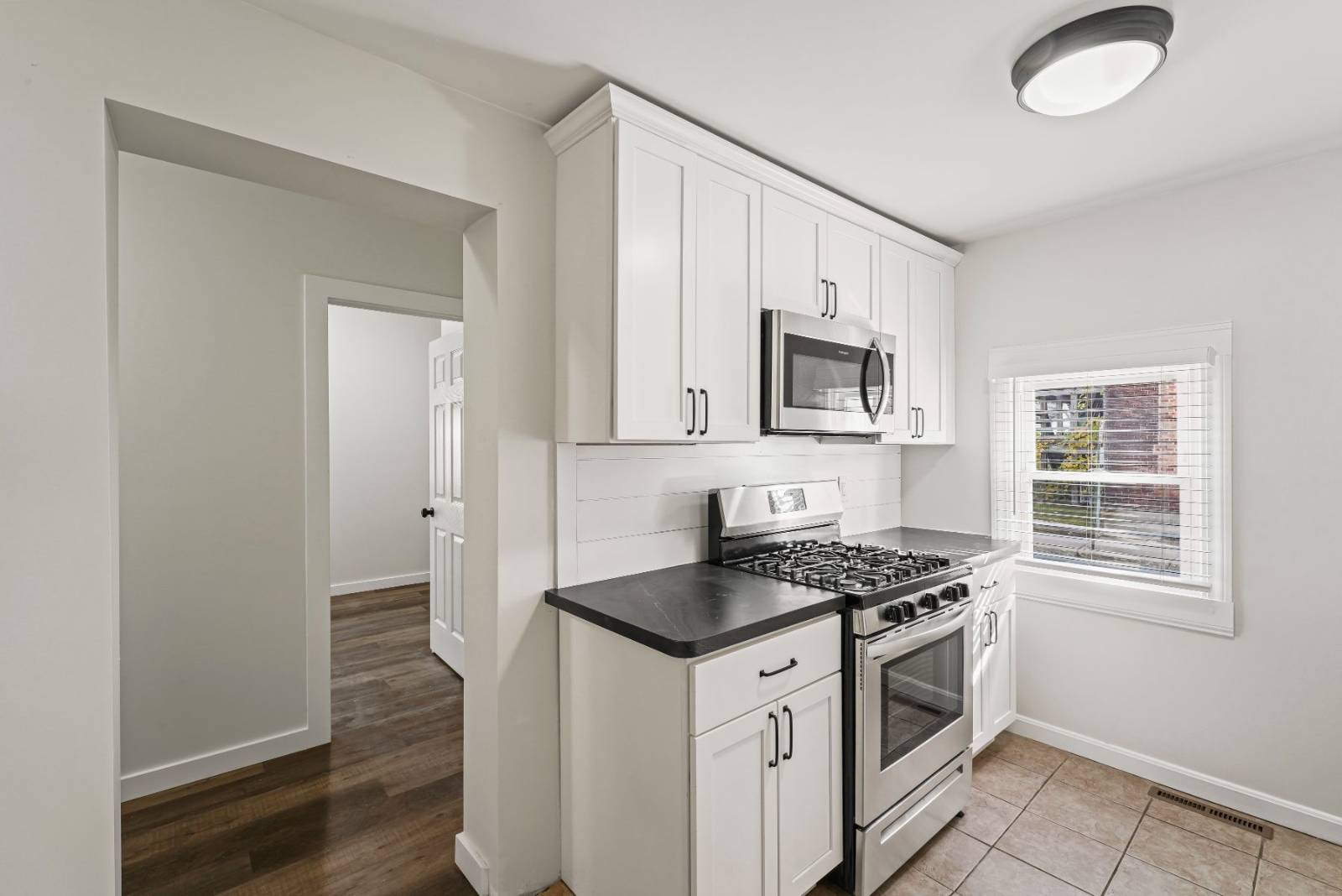 #12 photo, 42 Saratoga Ave, #1E, Mechanicville , NY 12118