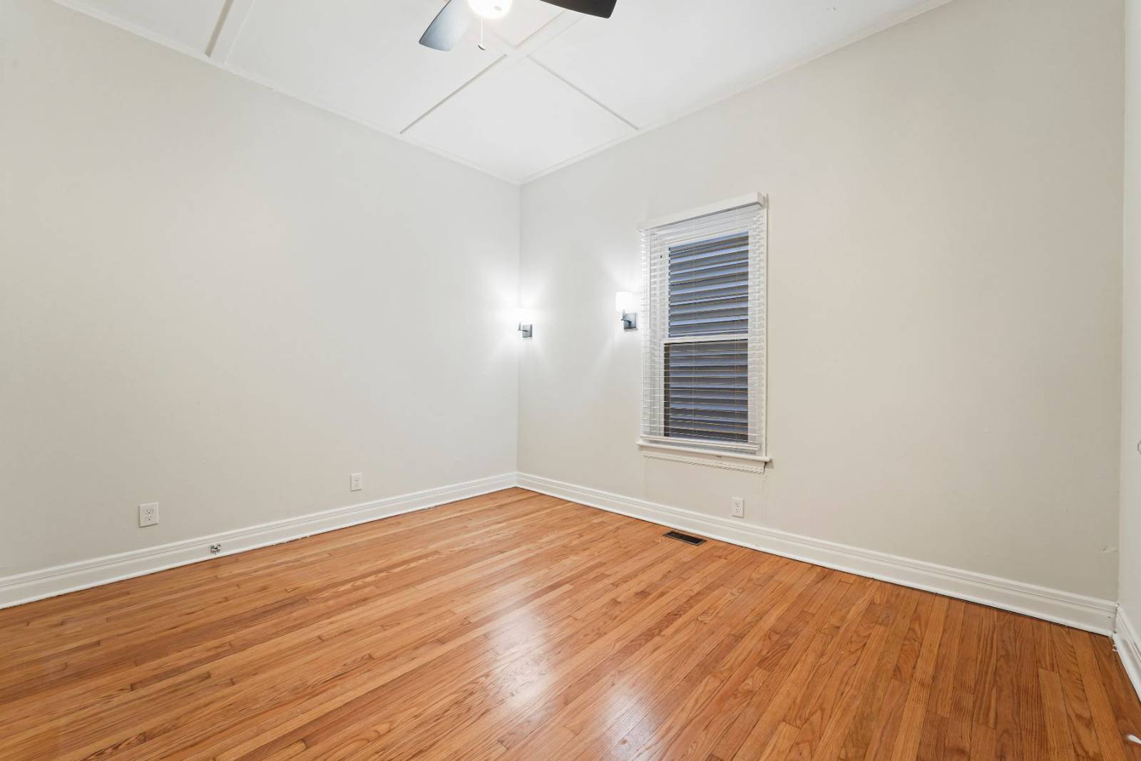 #11 photo, 42 Saratoga Ave, #1W, Mechanicville , NY 12118