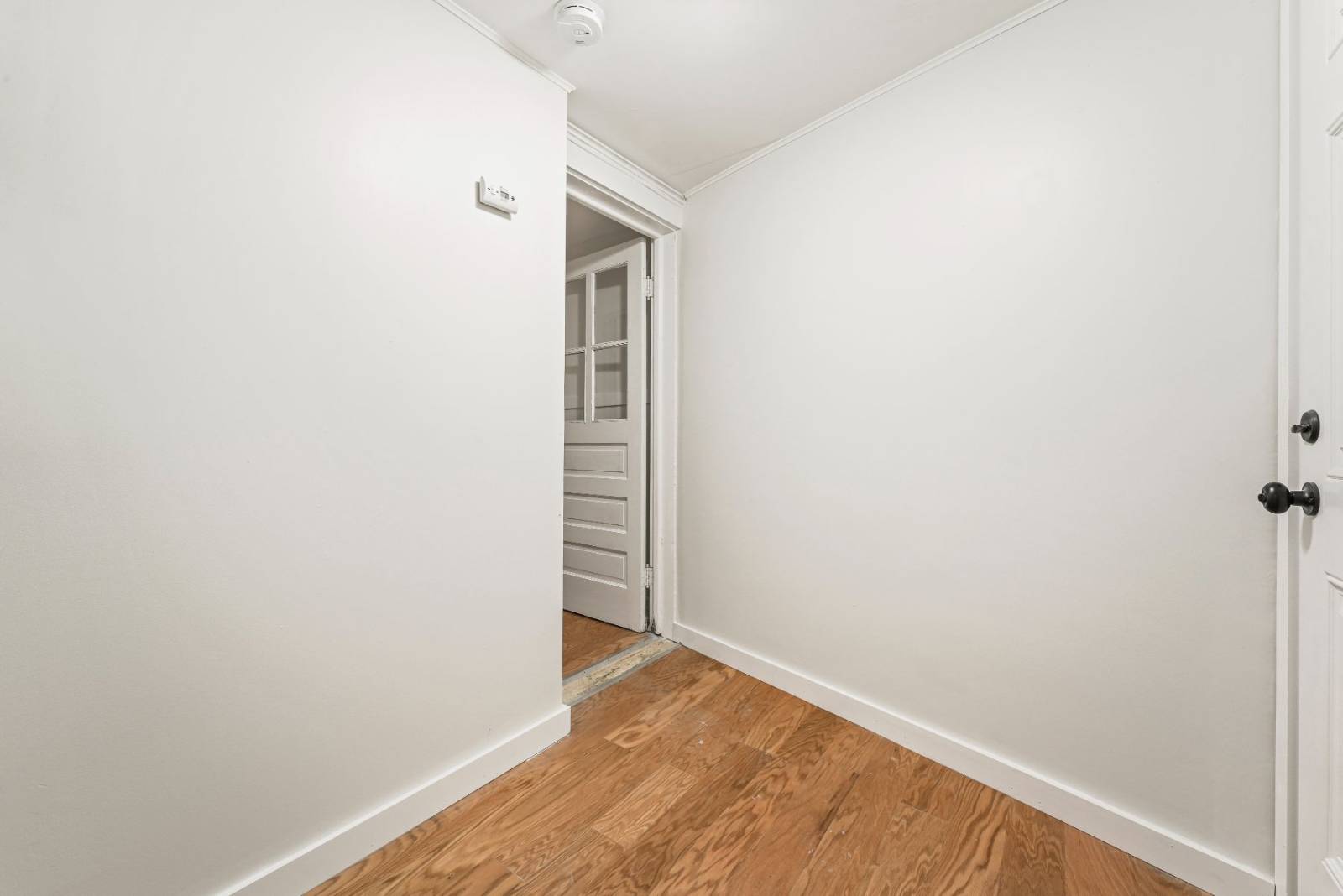 #18 photo, 42 Saratoga Ave, #1W, Mechanicville , NY 12118