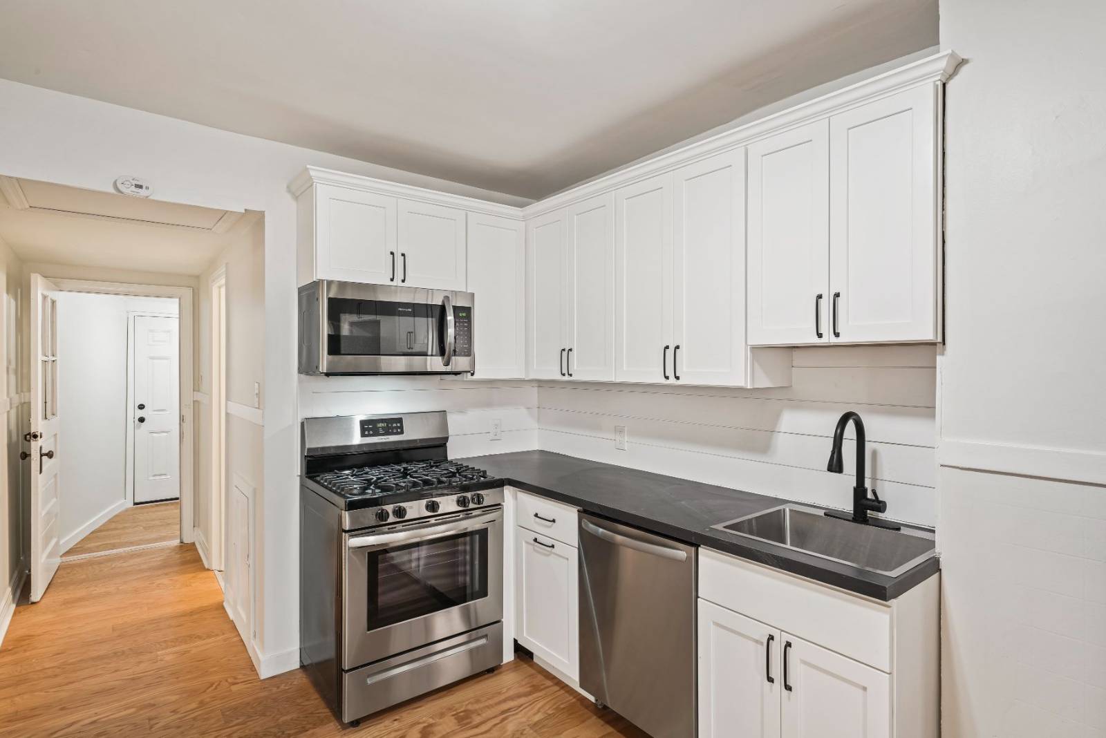 #9 photo, 42 Saratoga Ave, #1W, Mechanicville , NY 12118