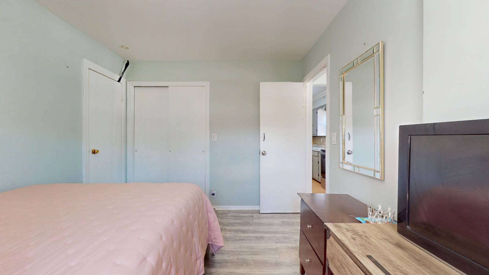 #10 photo, 40 Wagner Ave, ナッソー郡 Roosevelt , NY 11575