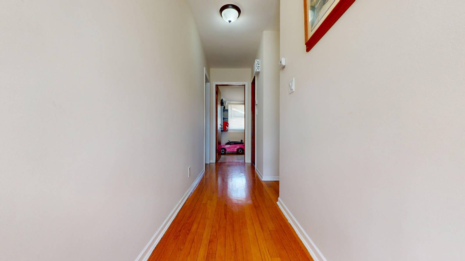 #13 photo, 40 Wagner Ave, ナッソー郡 Roosevelt , NY 11575