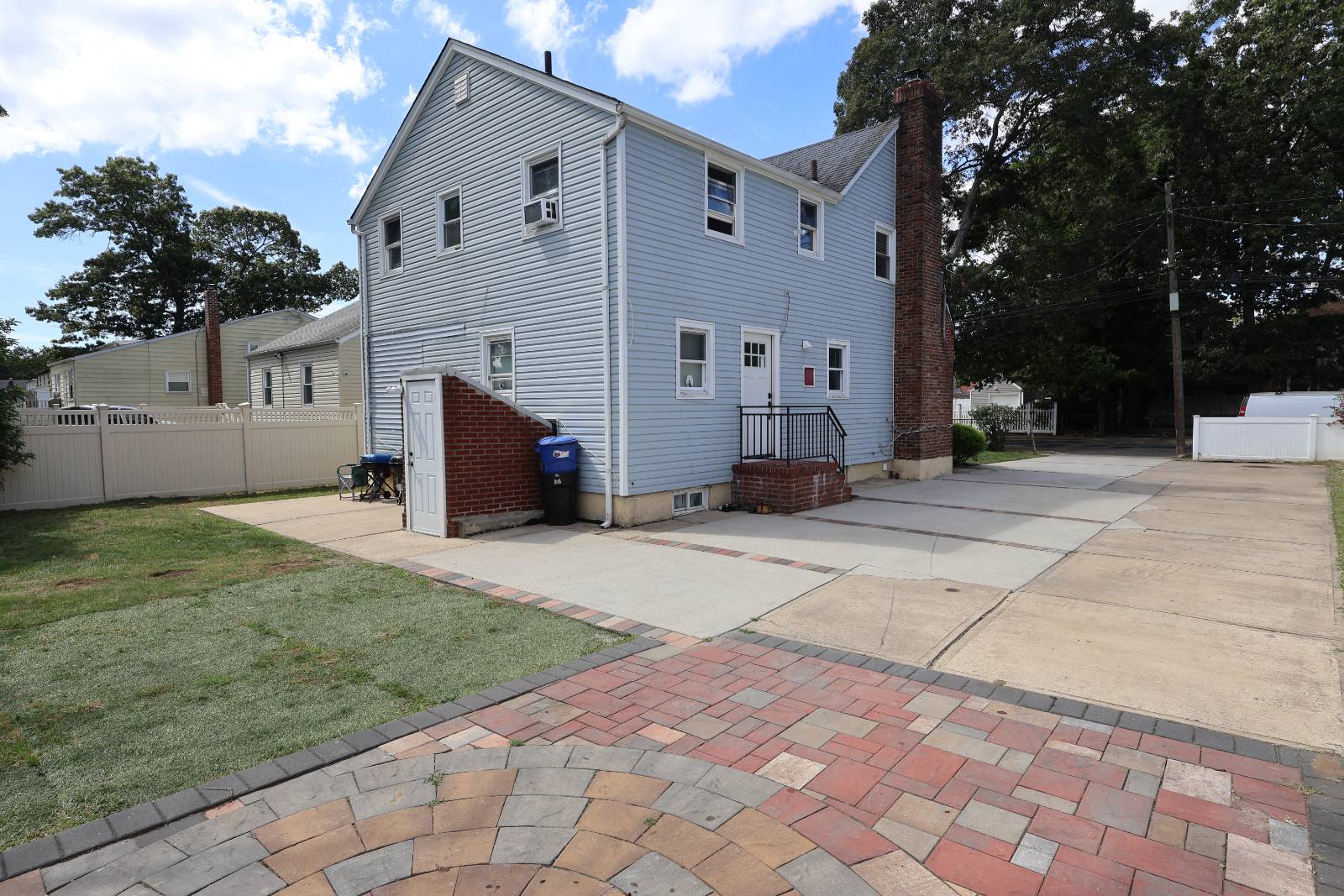 #32 photo, 40 Wagner Ave, ナッソー郡 Roosevelt , NY 11575