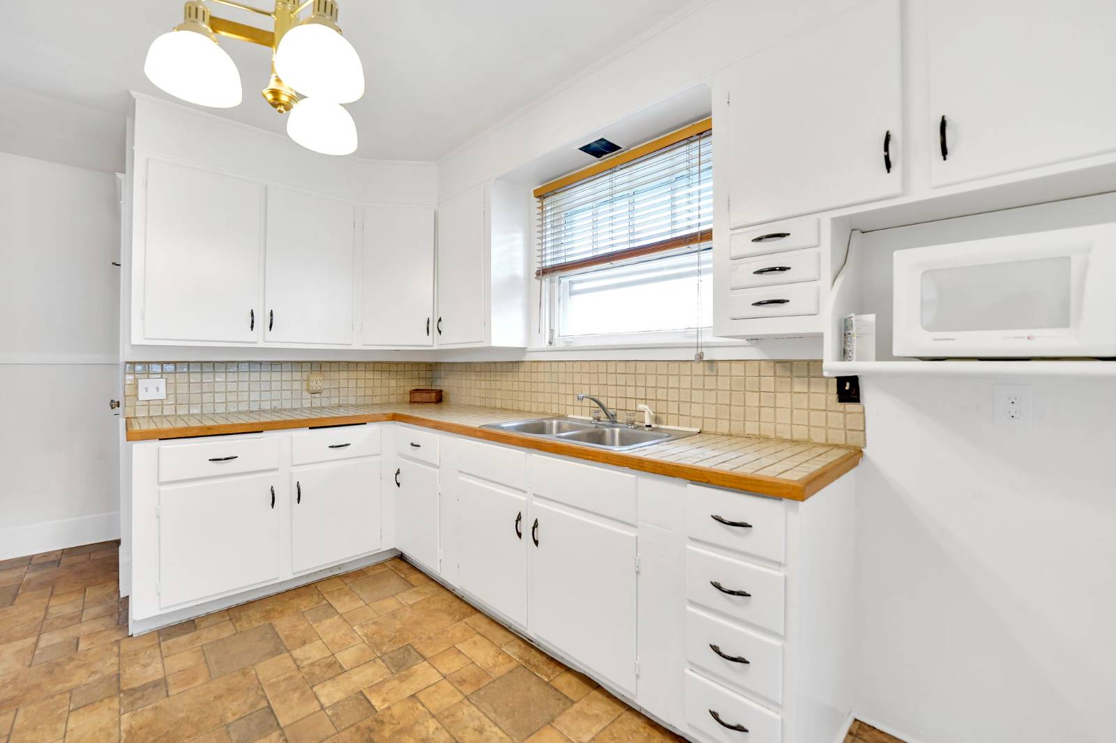 #20 photo, 63 Princeton Blvd, Tonawanda , NY 14217