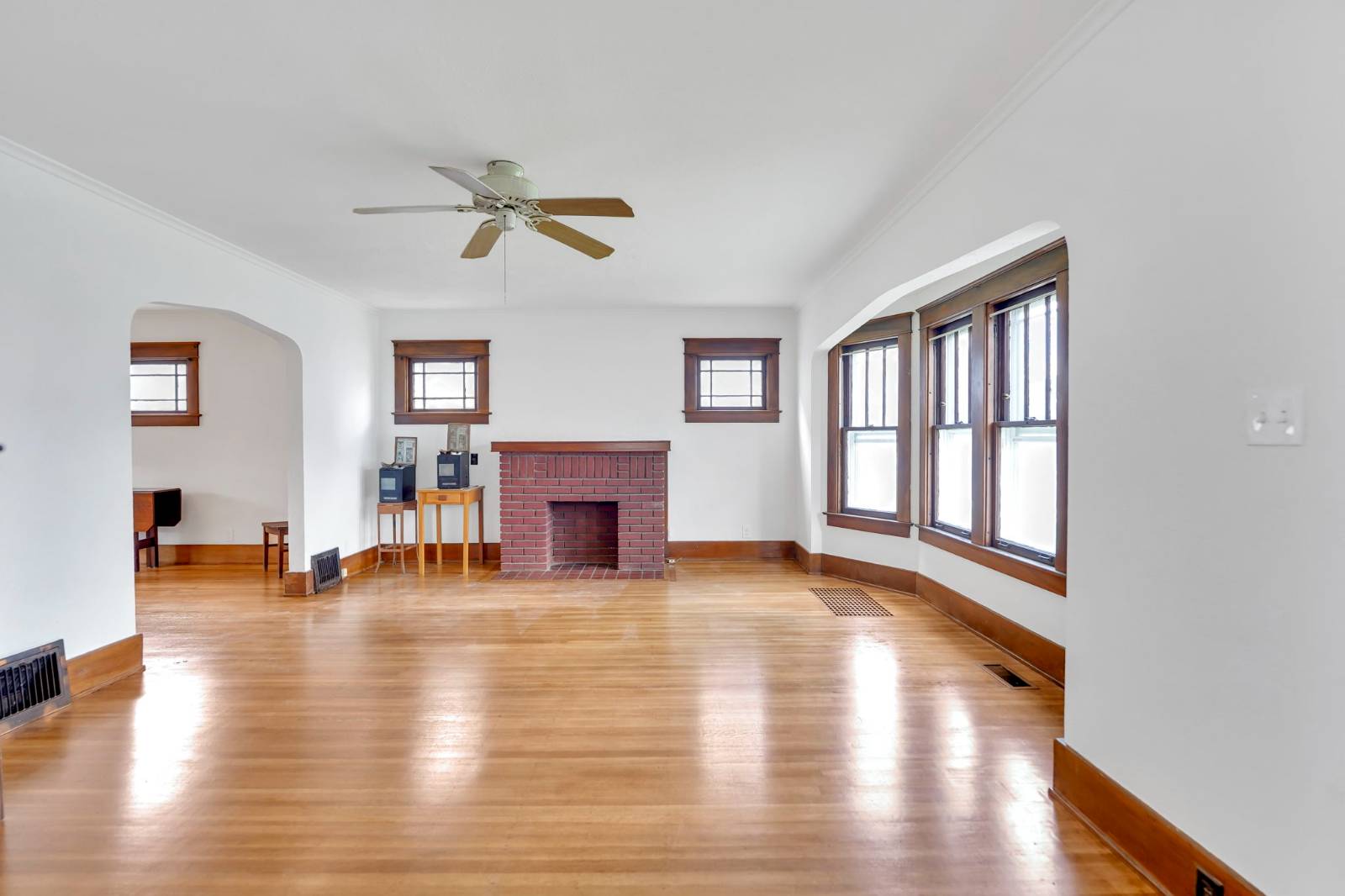 #5 photo, 63 Princeton Blvd, Tonawanda , NY 14217