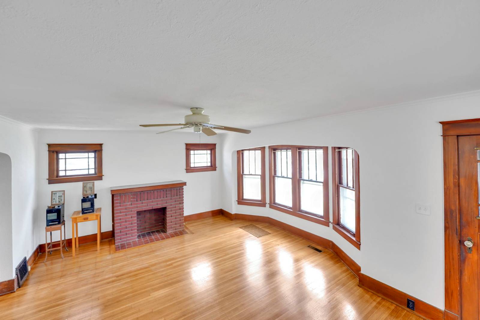 #7 photo, 63 Princeton Blvd, Tonawanda , NY 14217