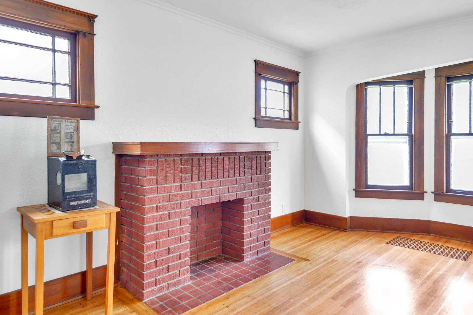 #9 photo, 63 Princeton Blvd, Tonawanda , NY 14217