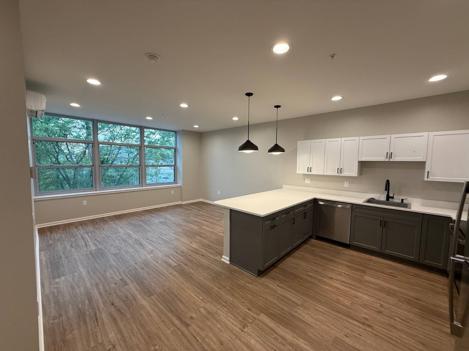 #1 photo, 214 Kinne St, #208, East Syracuse , NY 13057