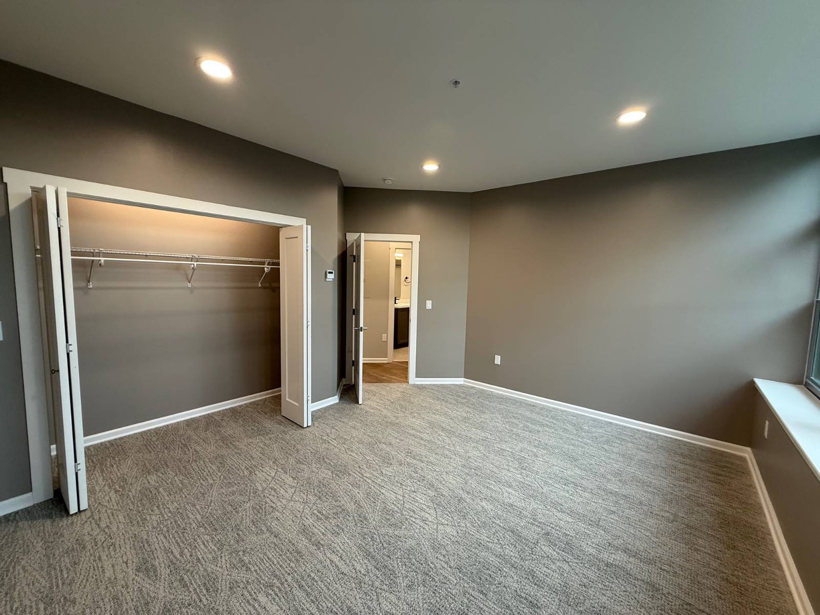 #12 photo, 214 Kinne St, #208, East Syracuse , NY 13057