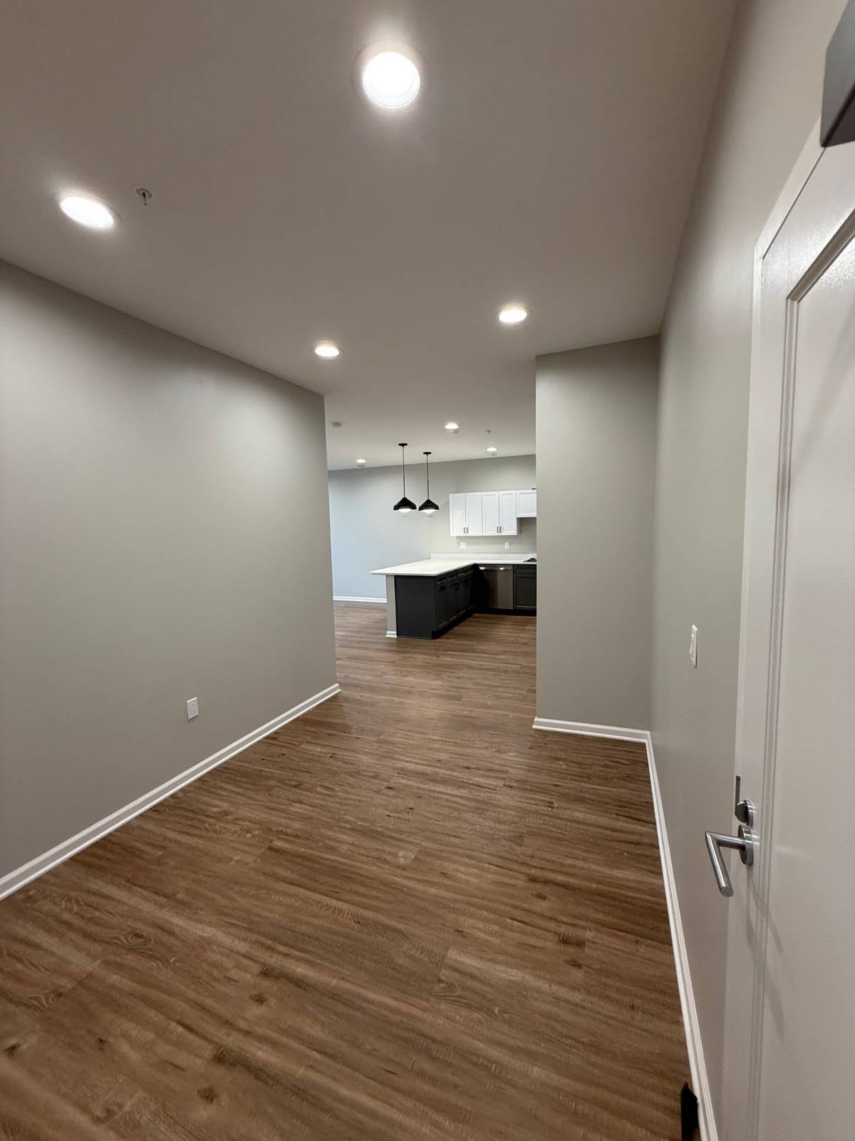 #3 photo, 214 Kinne St, #208, East Syracuse , NY 13057