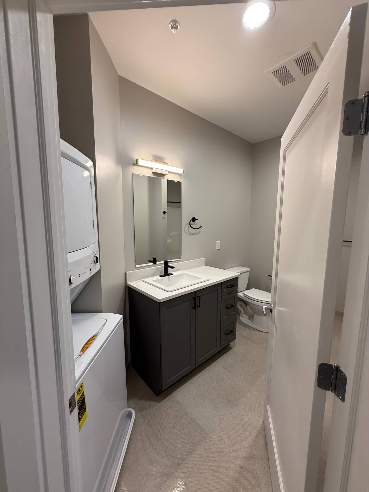 #7 photo, 214 Kinne St, #208, East Syracuse , NY 13057