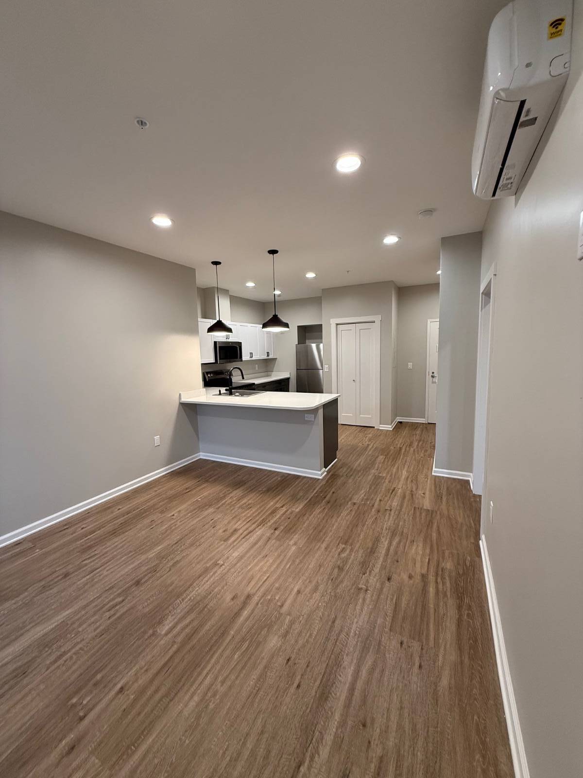 #4 photo, 214 Kinne St, #209, East Syracuse , NY 13057