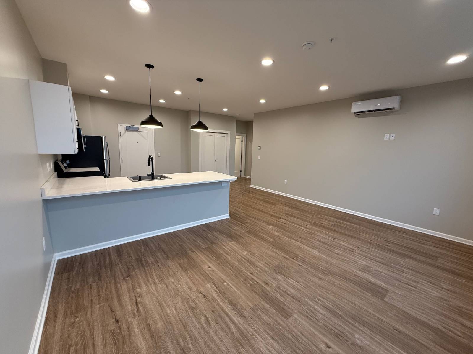 #4 photo, 214 Kinne St, #210, East Syracuse , NY 13057