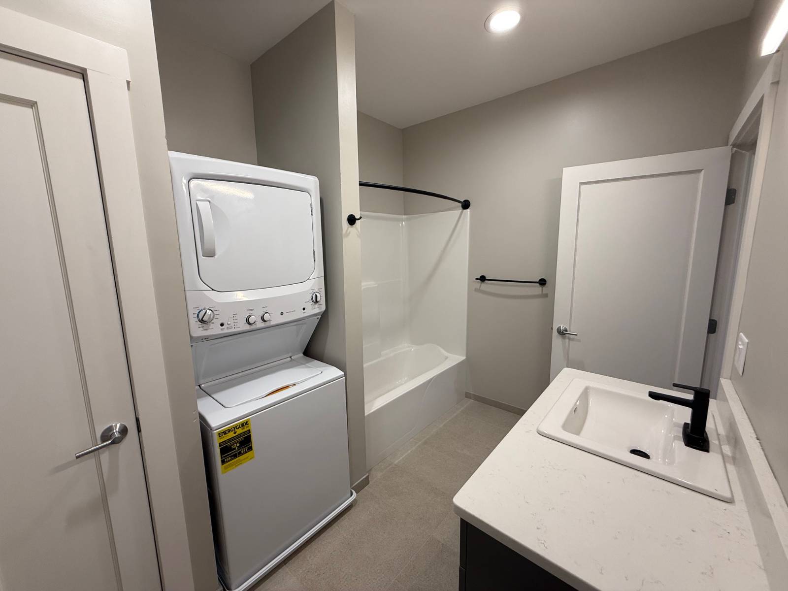 #7 photo, 214 Kinne St, #210, East Syracuse , NY 13057