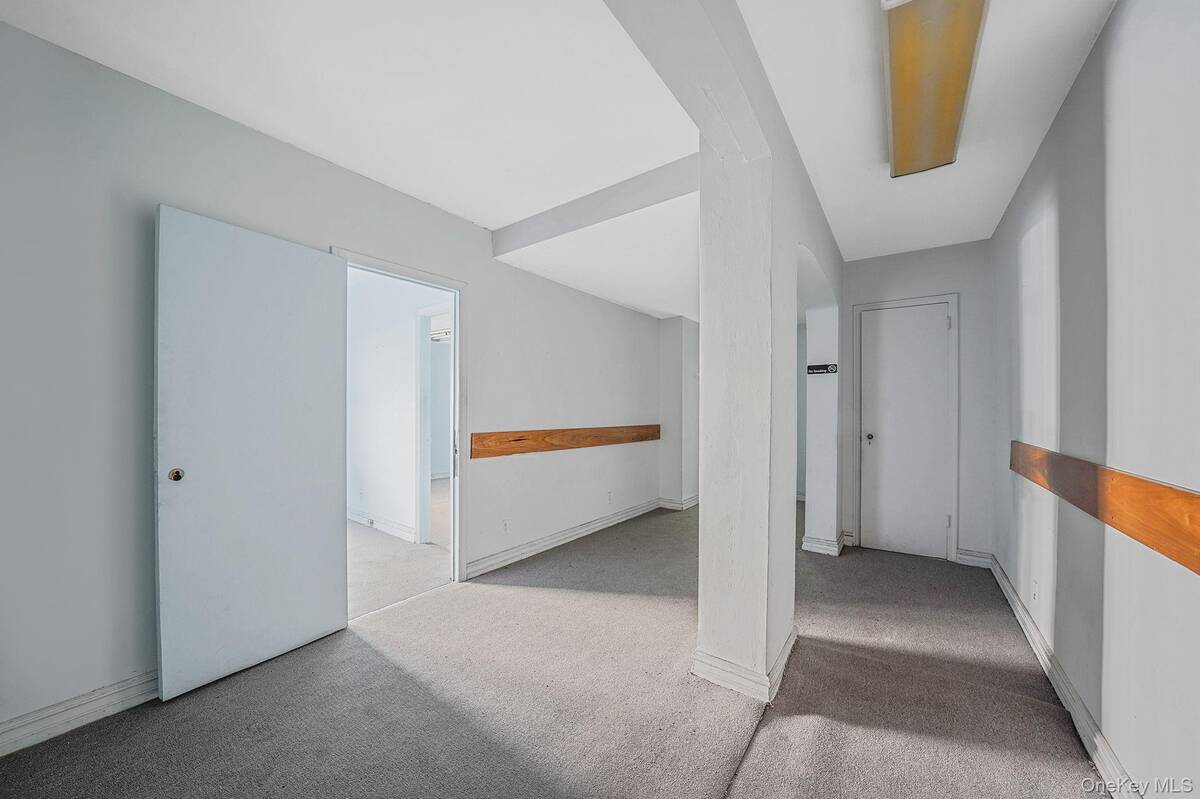 #8 photo, 860 Grand Concourse, #2R, Concourse Village , NY 10451