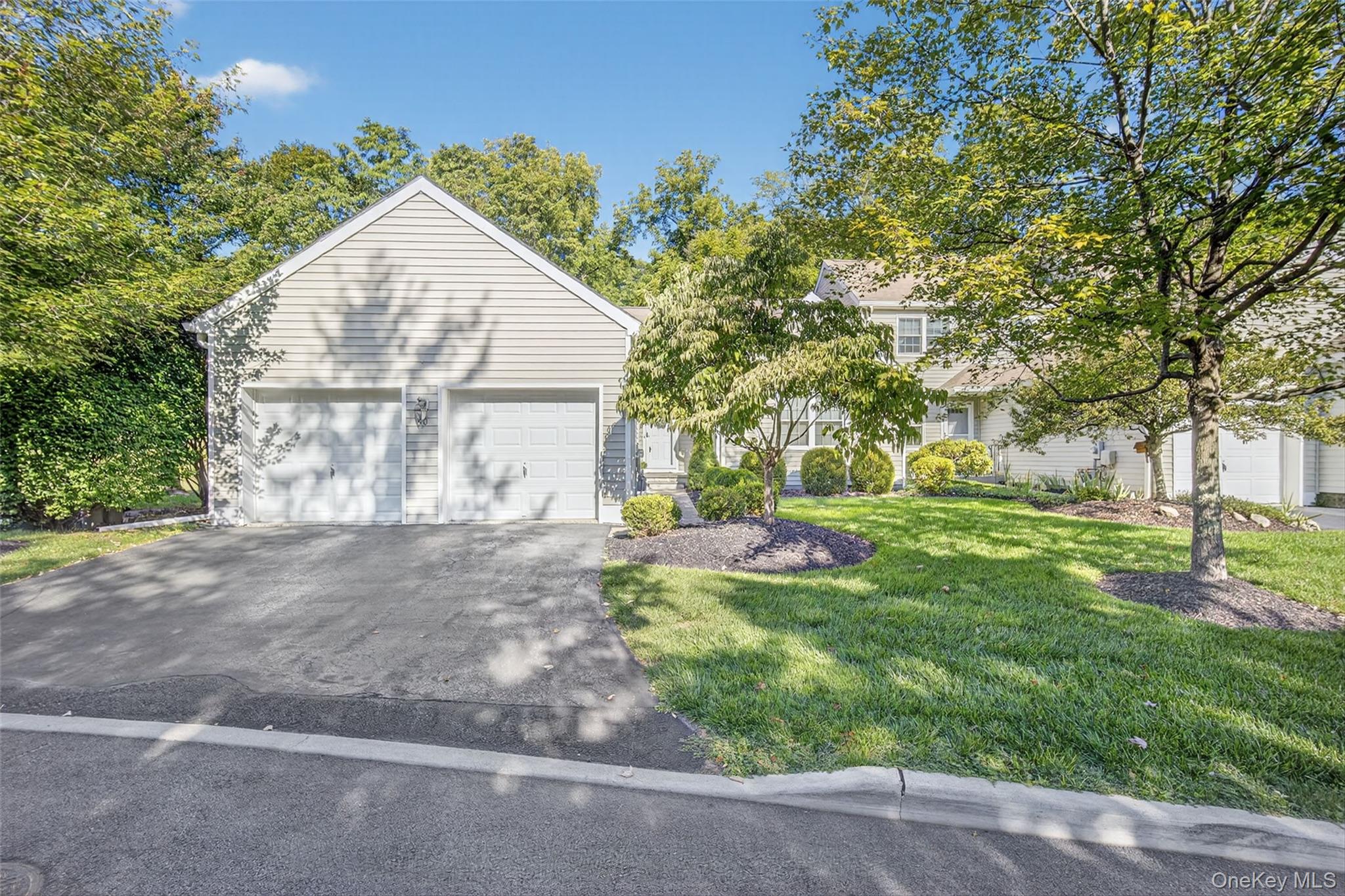 #1 photo, 60 Muirfield Court, Poughkeepsie , NY 12603