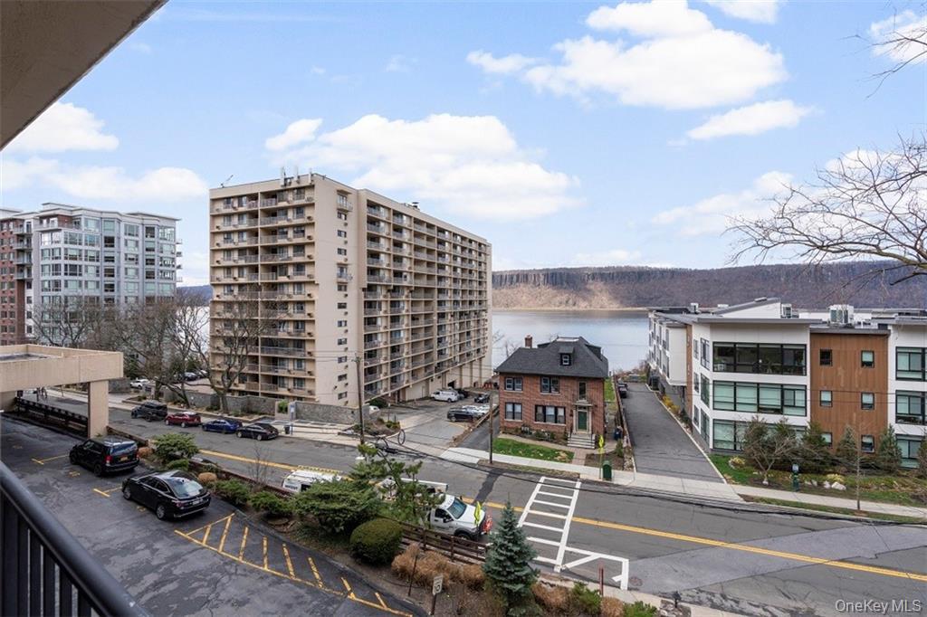 #11 photo, 1120 Warburton Avenue, Yonkers , NY 10701