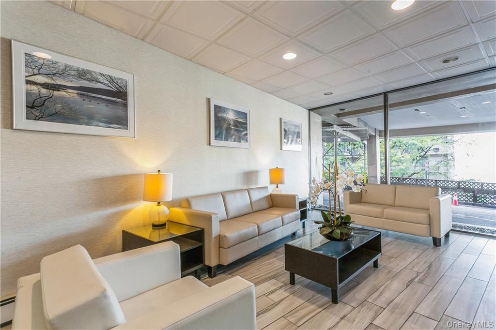 #17 photo, 1120 Warburton Avenue, Yonkers , NY 10701