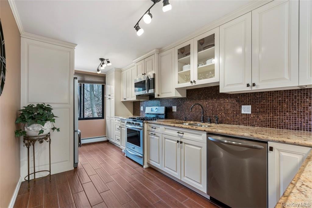 #7 photo, 1120 Warburton Avenue, Yonkers , NY 10701