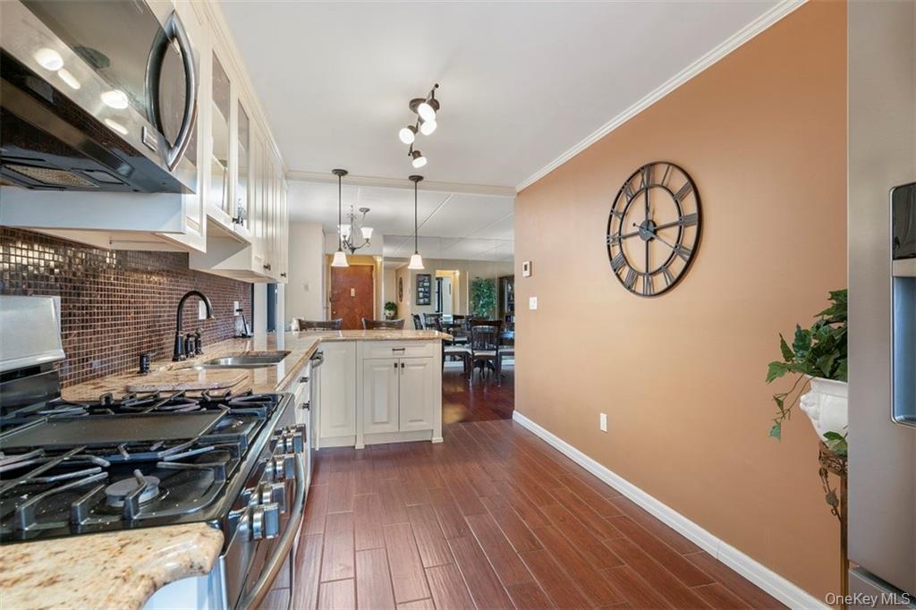 #8 photo, 1120 Warburton Avenue, Yonkers , NY 10701