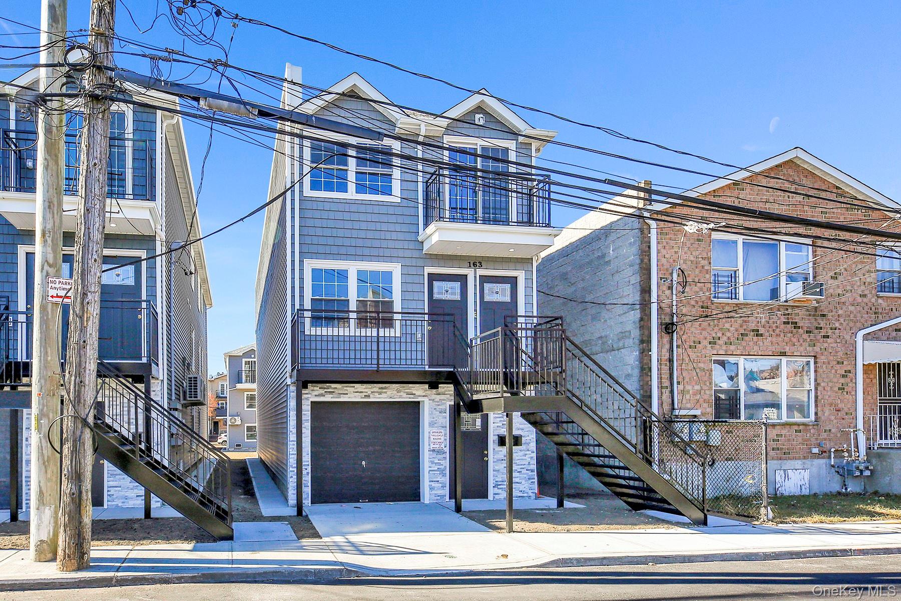 #11 photo, 163 Beach 25, クイーンズ区 Far Rockaway , NY 11691