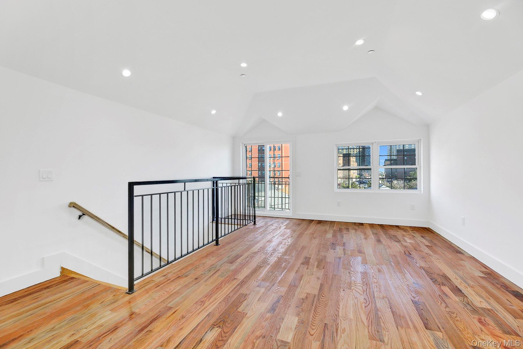 #3 photo, 163 Beach 25, クイーンズ区 Far Rockaway , NY 11691