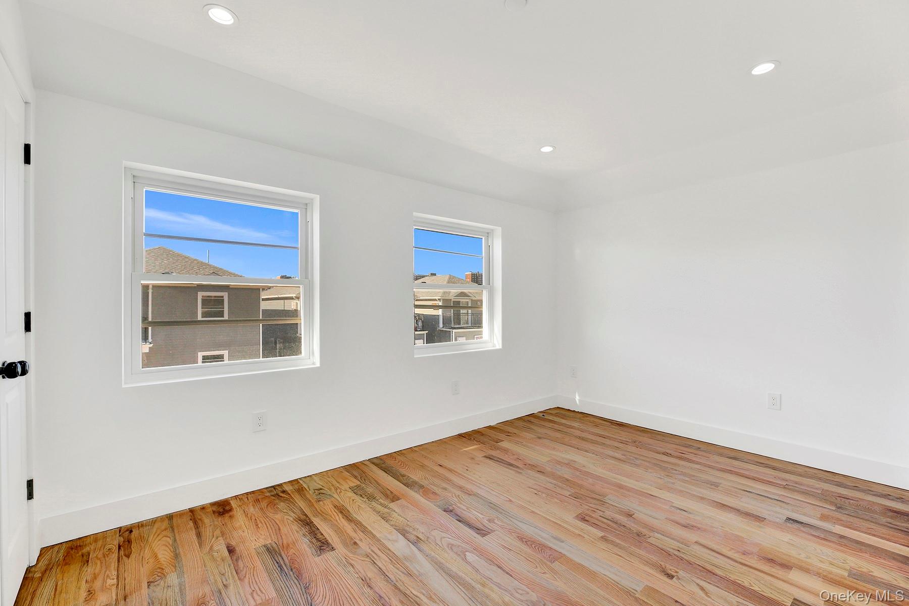 #9 photo, 163 Beach 25, クイーンズ区 Far Rockaway , NY 11691