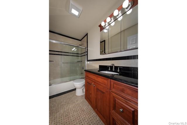 #11 photo, 1314 Smithtown Avenue, サフォーク郡 Bohemia , NY 11716