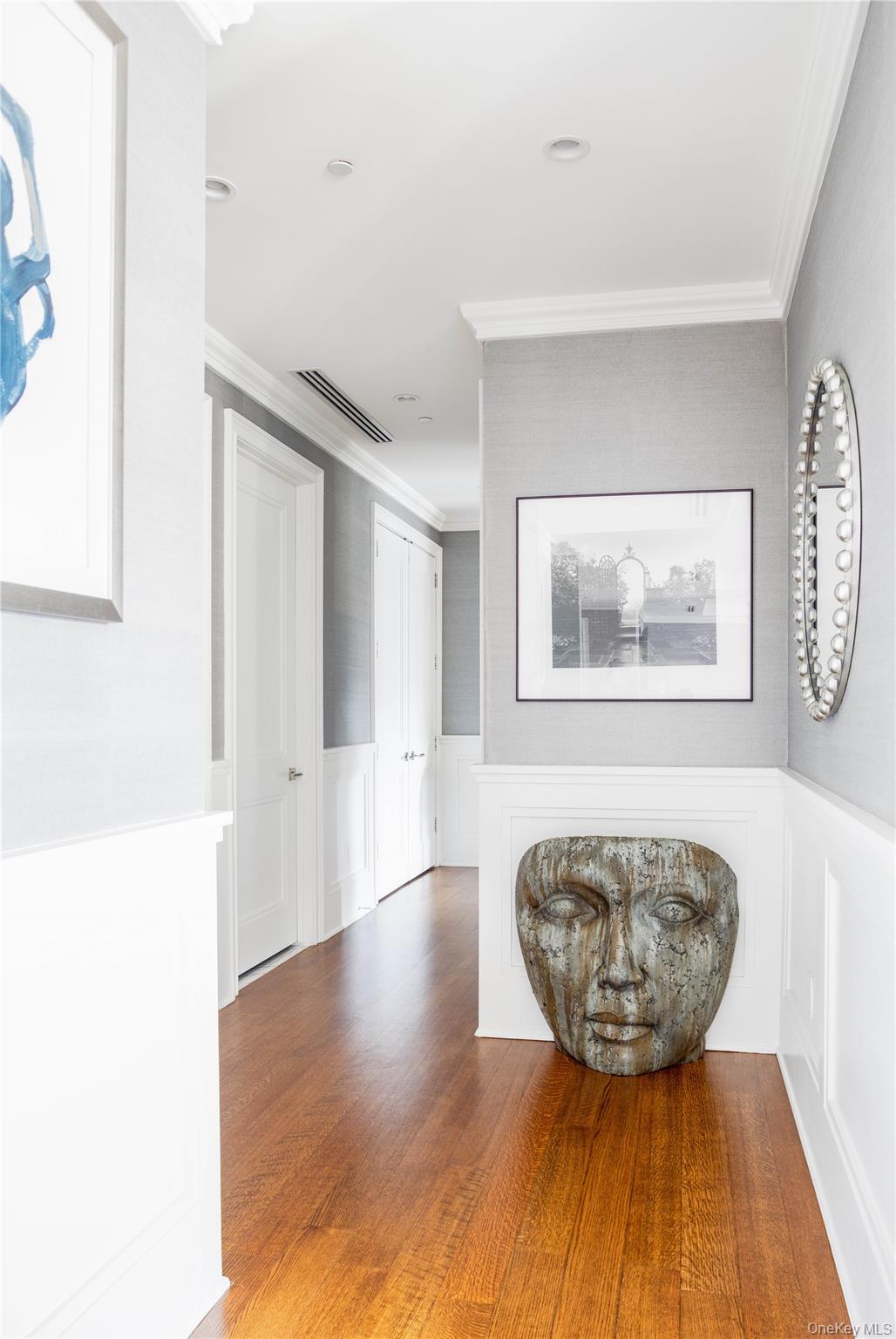 #11 photo, 2000 Royal Court, ナッソー郡 North Hills , NY 11040