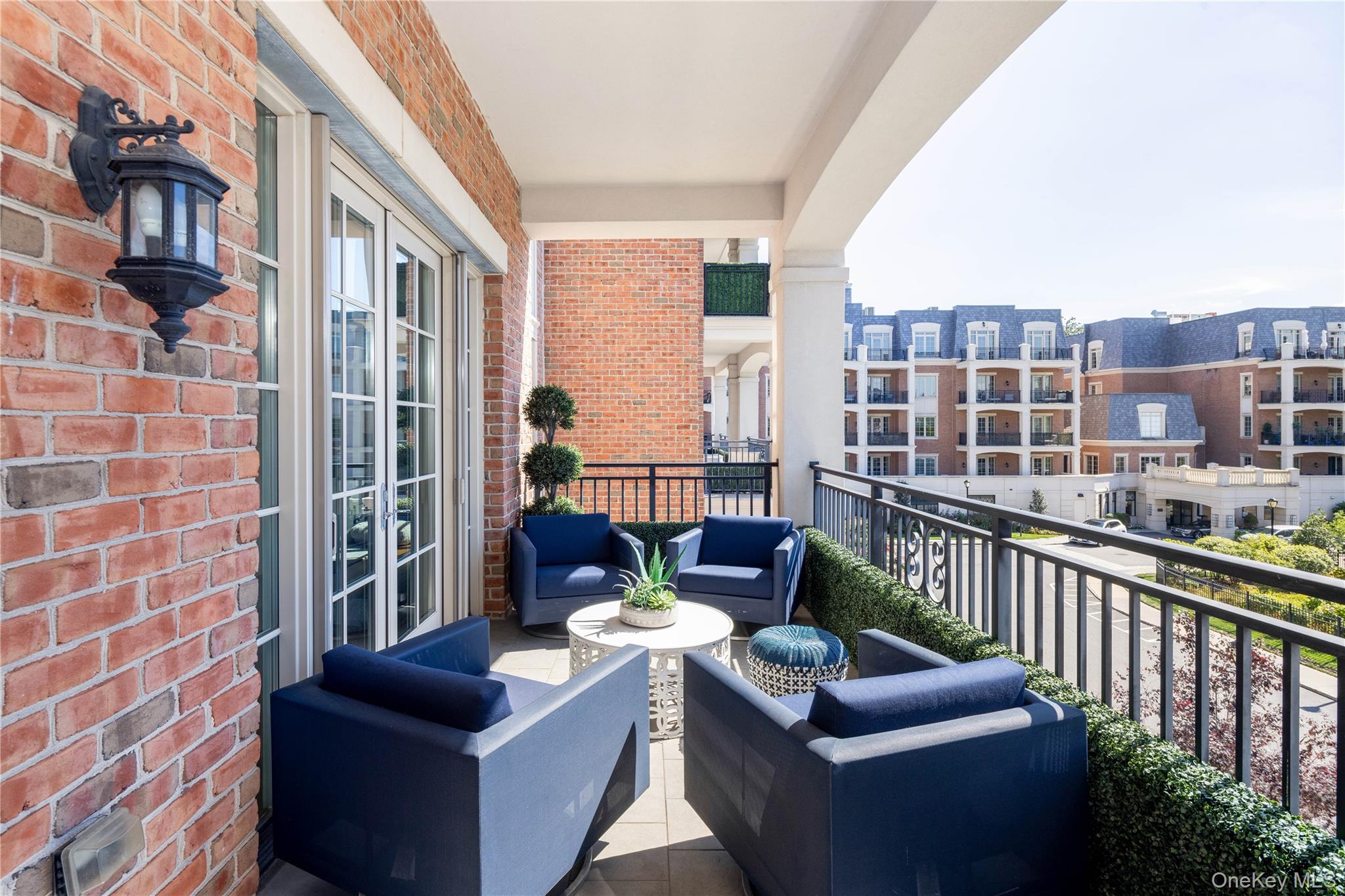 #20 photo, 2000 Royal Court, ナッソー郡 North Hills , NY 11040