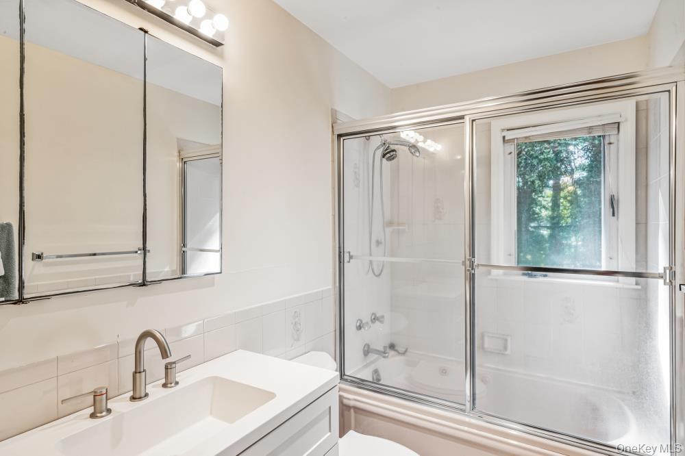 #18 photo, 140 Hayes Street, ナッソー郡 Garden City , NY 11530