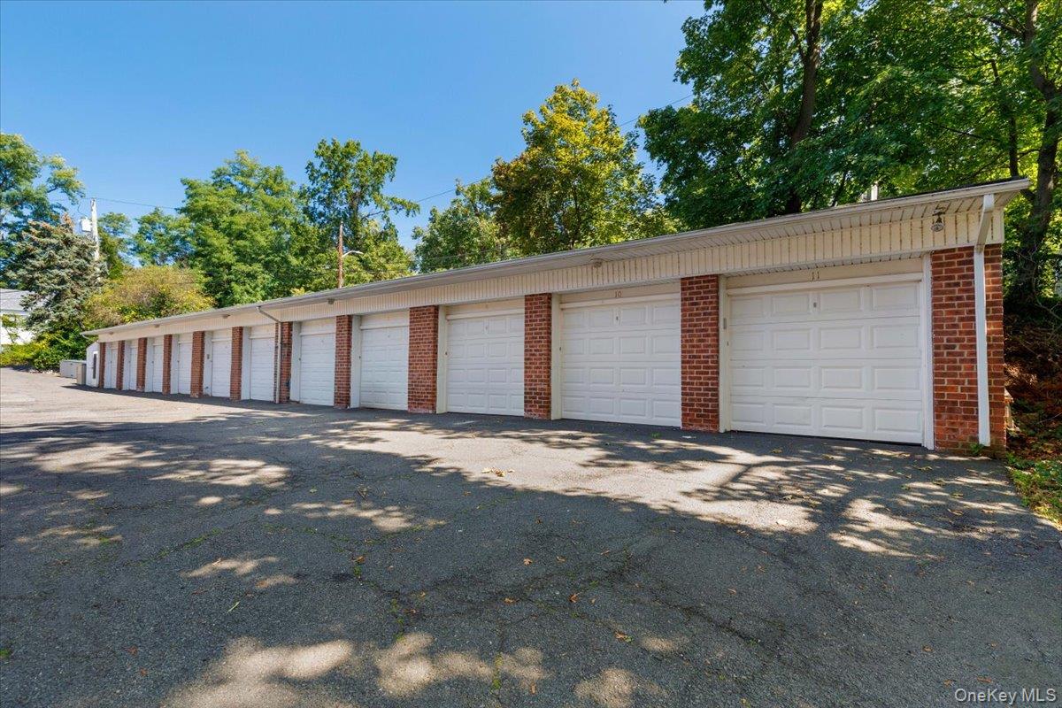 #11 photo, 184 Purchase Street, Rye , NY 10580