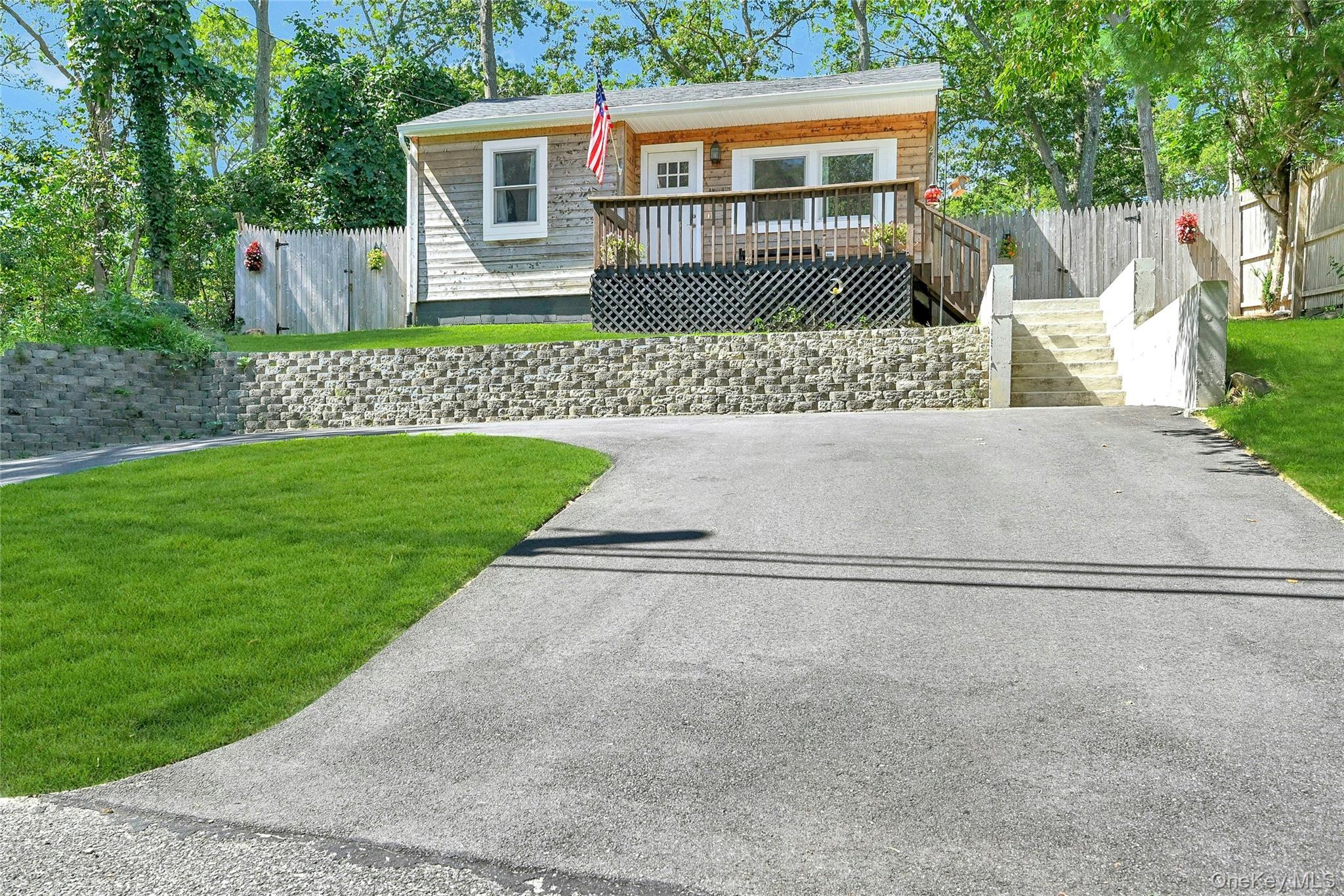 #2 photo, 2 Setauket Trail, サフォーク郡 Ridge , NY 11961