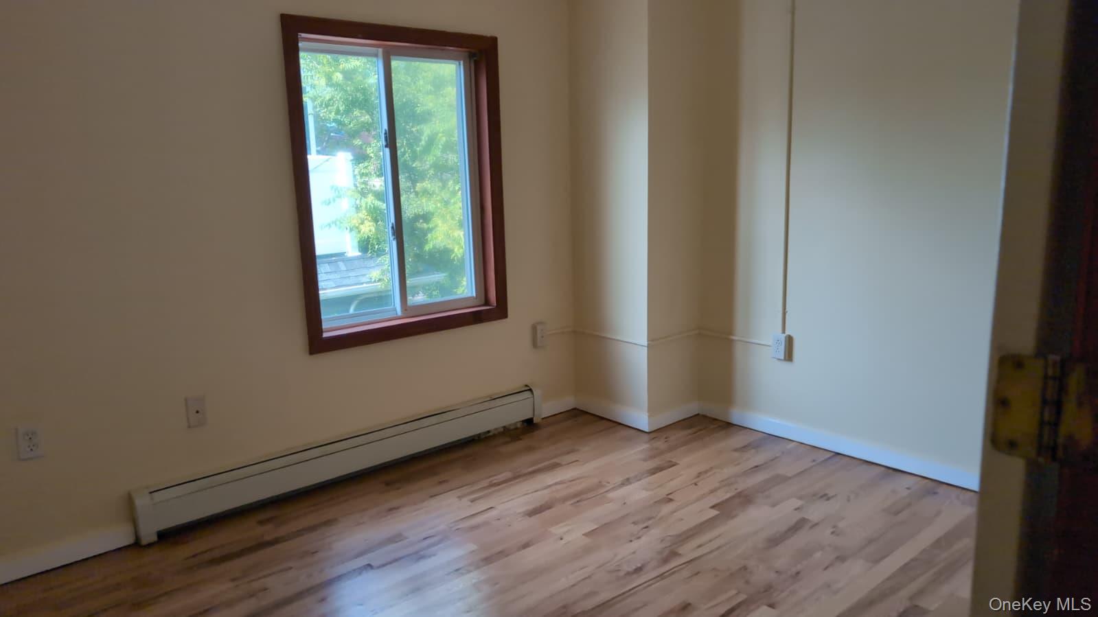 #5 photo, 137-44 Thurston Street, クイーンズ区 Springfield Gardens , NY 11413