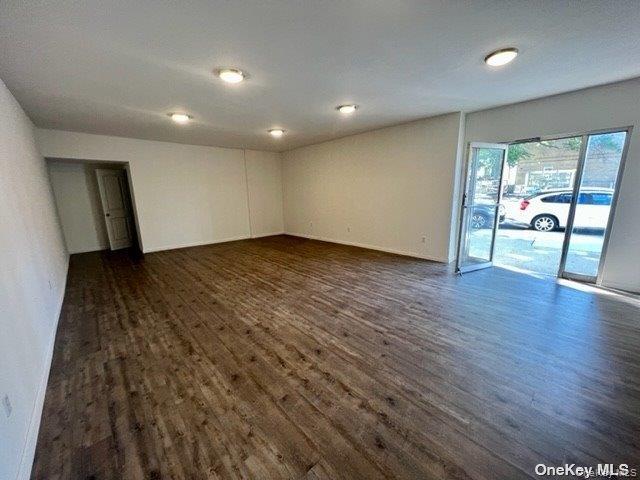 #3 photo, 93-35 Eldert Lane, クイーンズ区 Woodhaven , NY 11421