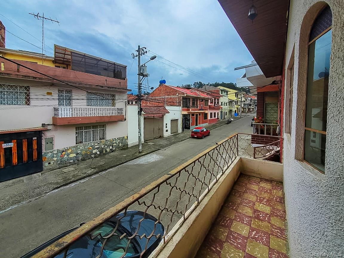 #2 photo, 271 C. Escultor Ayabaca, Cuenca, Ecuador, Other ,  010208