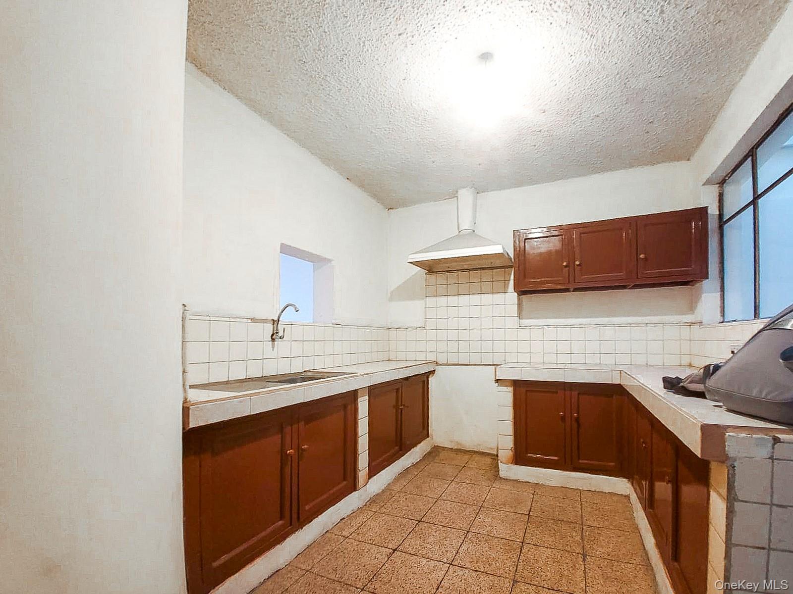 #6 photo, 271 C. Escultor Ayabaca, Cuenca, Ecuador, Other ,  010208