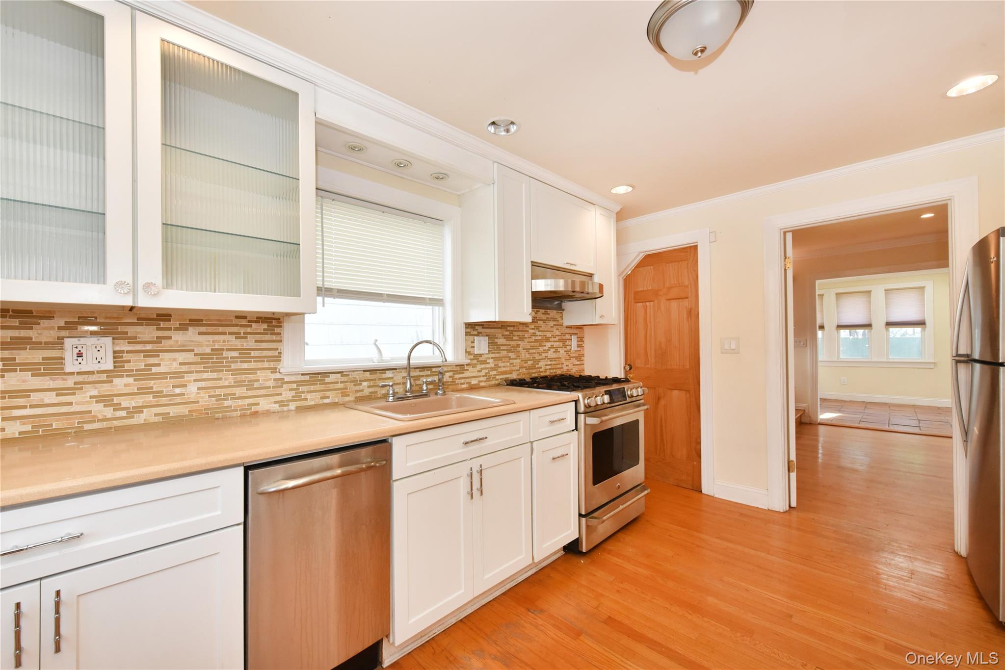 #12 photo, 70 Baldwin Road, ナッソー郡 Hempstead , NY 11550