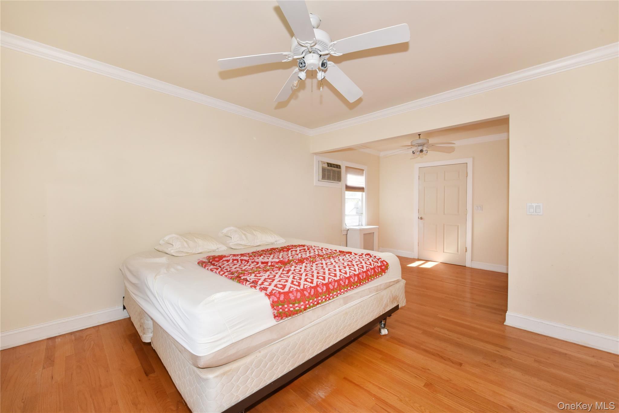 #17 photo, 70 Baldwin Road, ナッソー郡 Hempstead , NY 11550