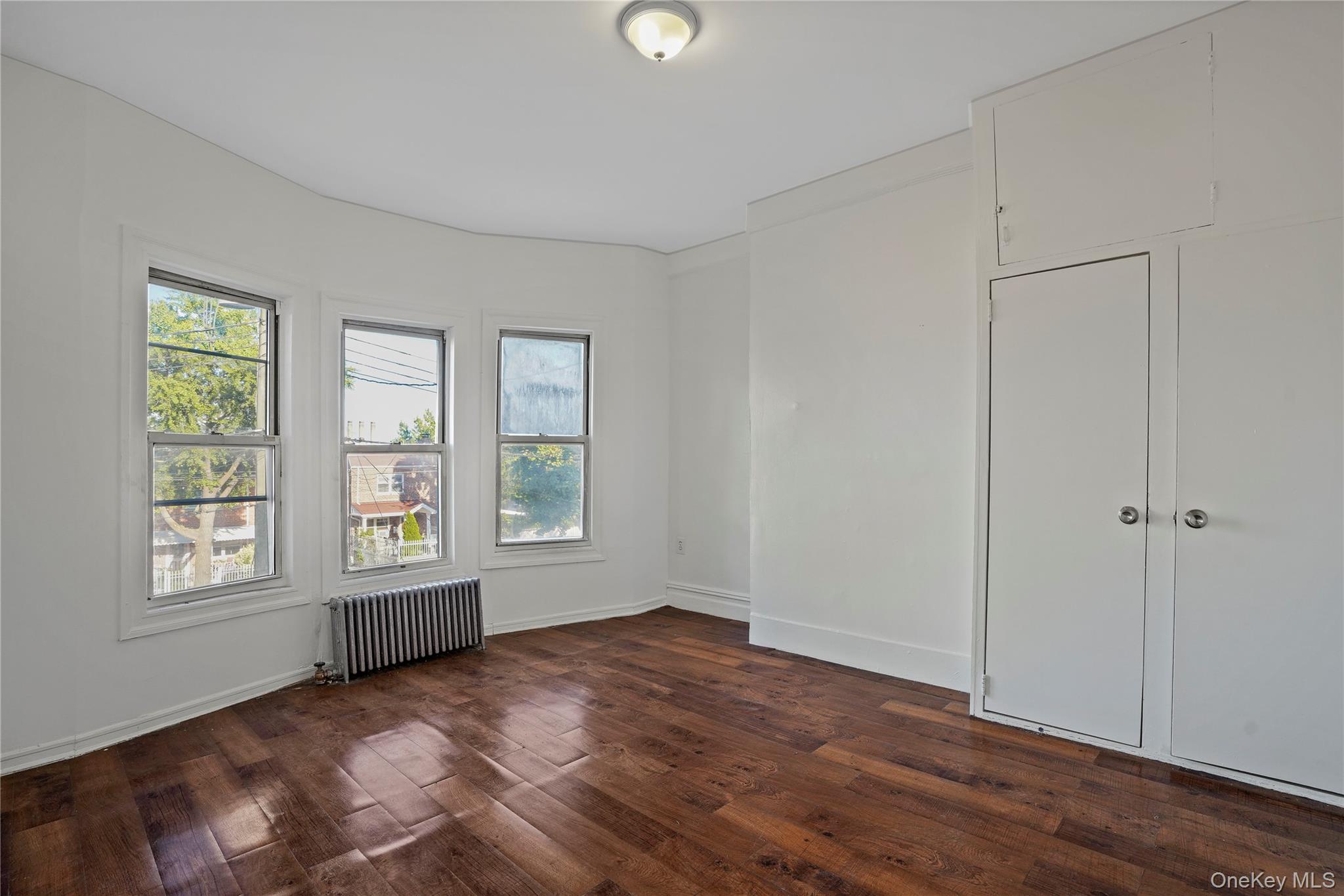 #12 photo, 909 Castle Hill Avenue, Bronx , NY 10473