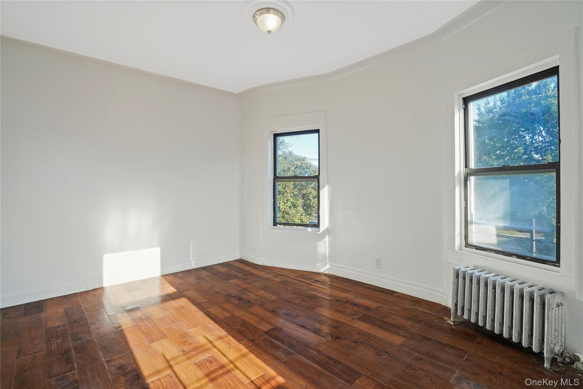 #13 photo, 909 Castle Hill Avenue, Bronx , NY 10473