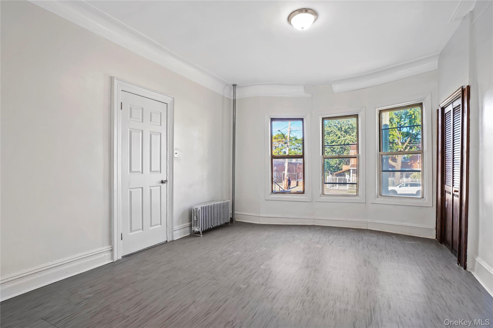 #4 photo, 909 Castle Hill Avenue, Bronx , NY 10473