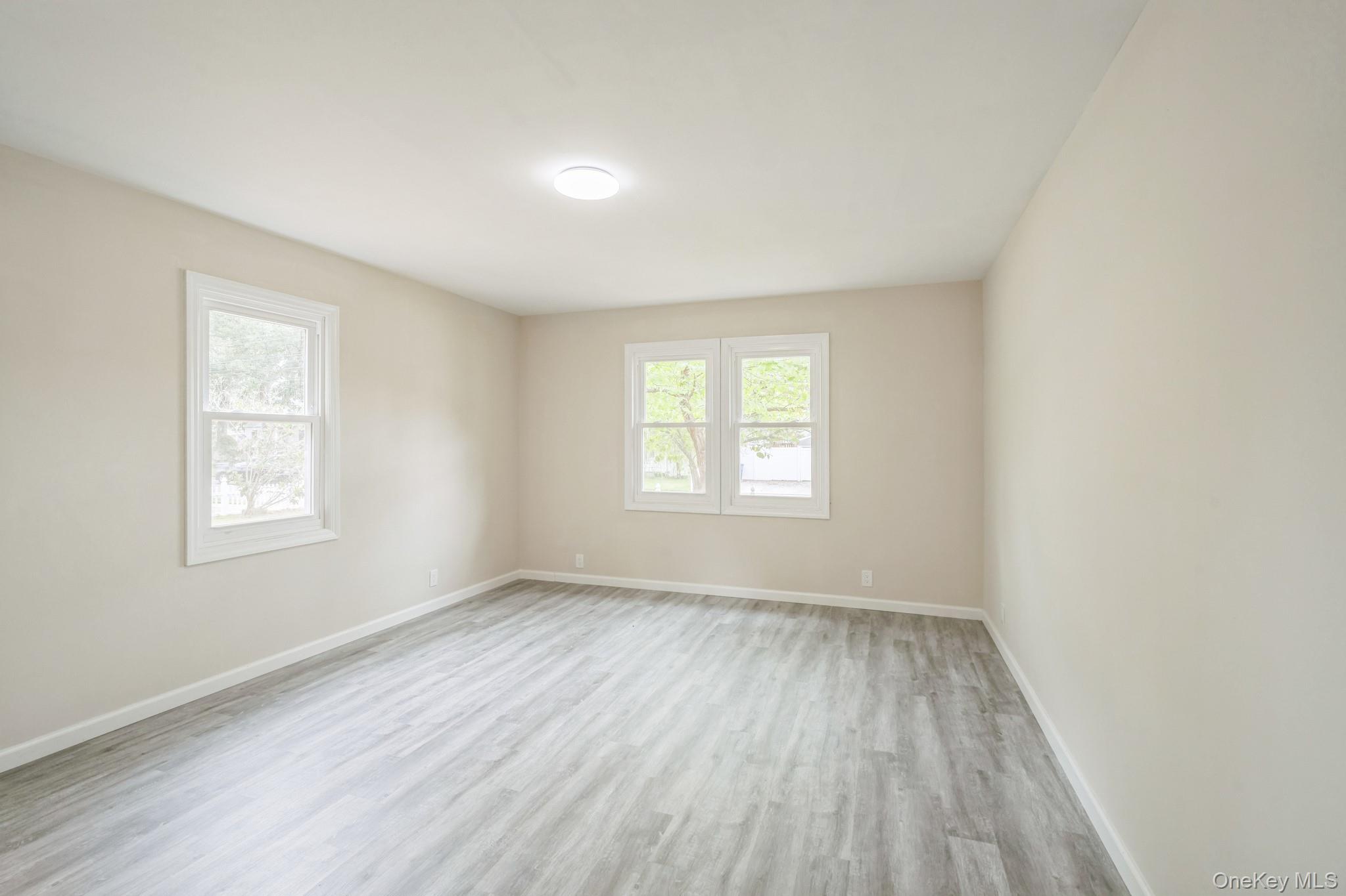 #13 photo, 64 Highland Avenue, サフォーク郡 Patchogue , NY 11772