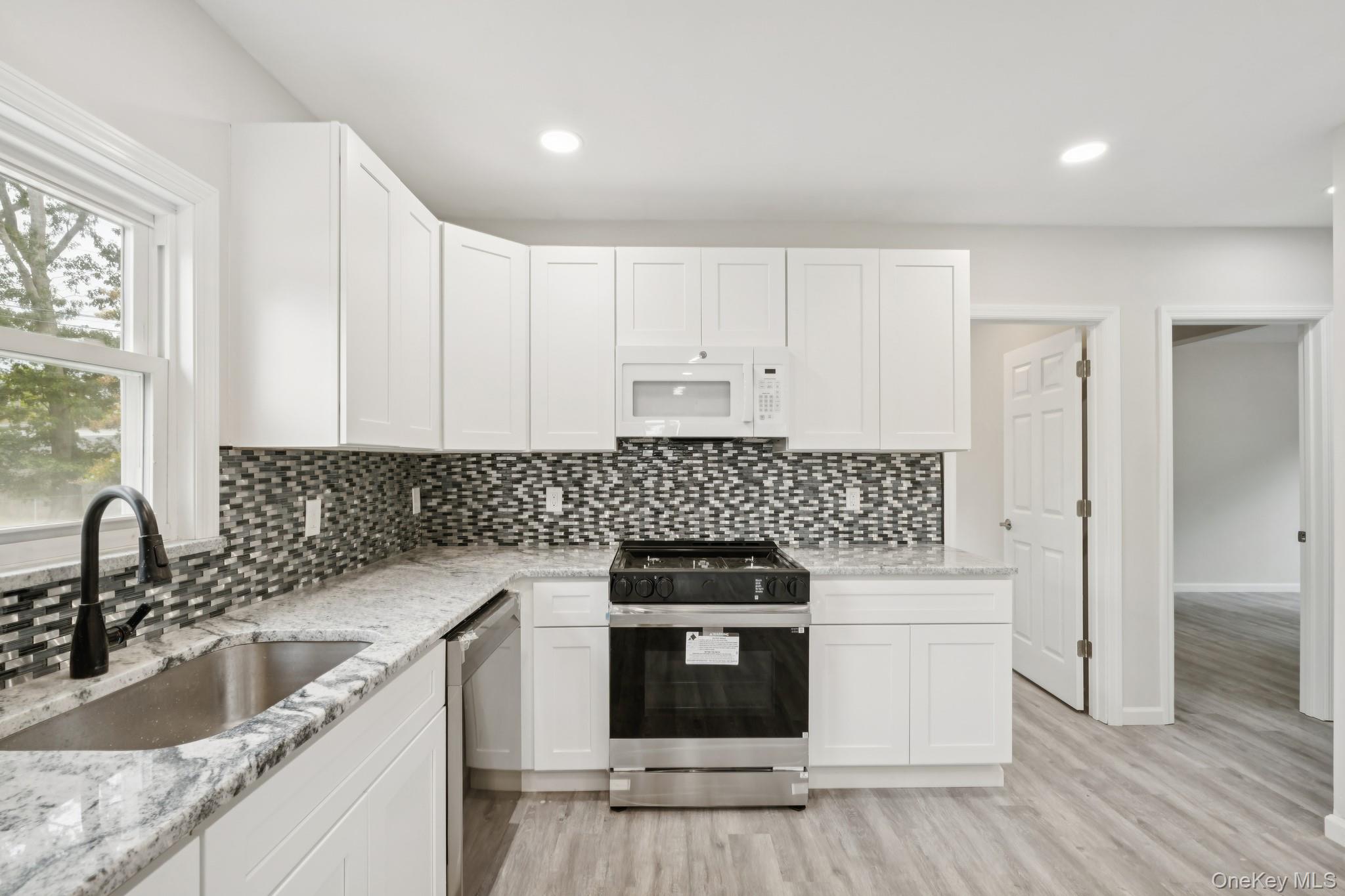 #7 photo, 64 Highland Avenue, サフォーク郡 Patchogue , NY 11772