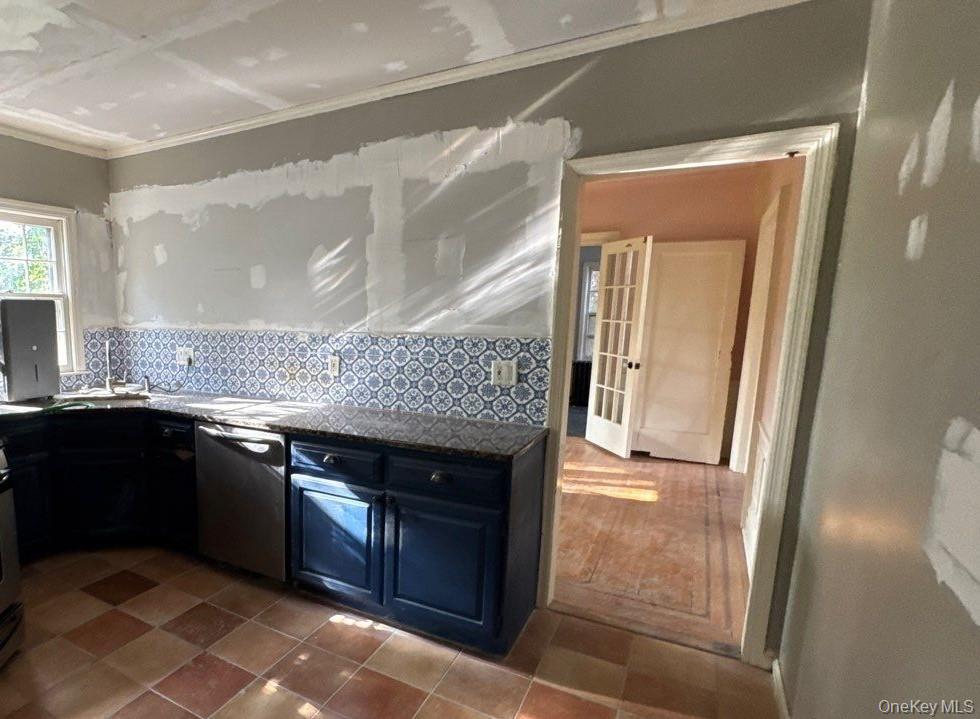 #13 photo, 42 Stratford Road, Scarsdale , NY 10583