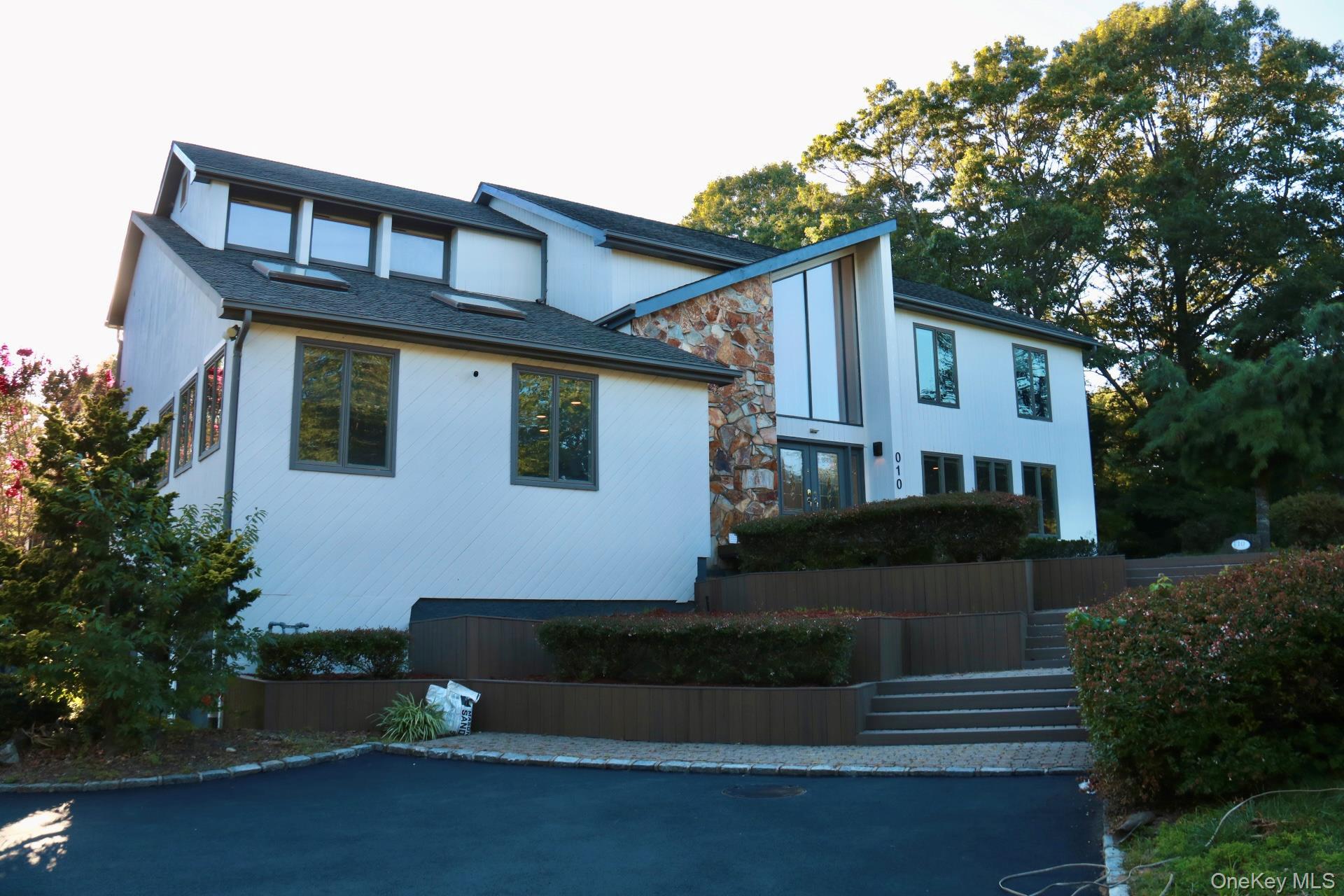 #3 photo, 10 Cedarfield Terrace, サフォーク郡 Saint James , NY 11780