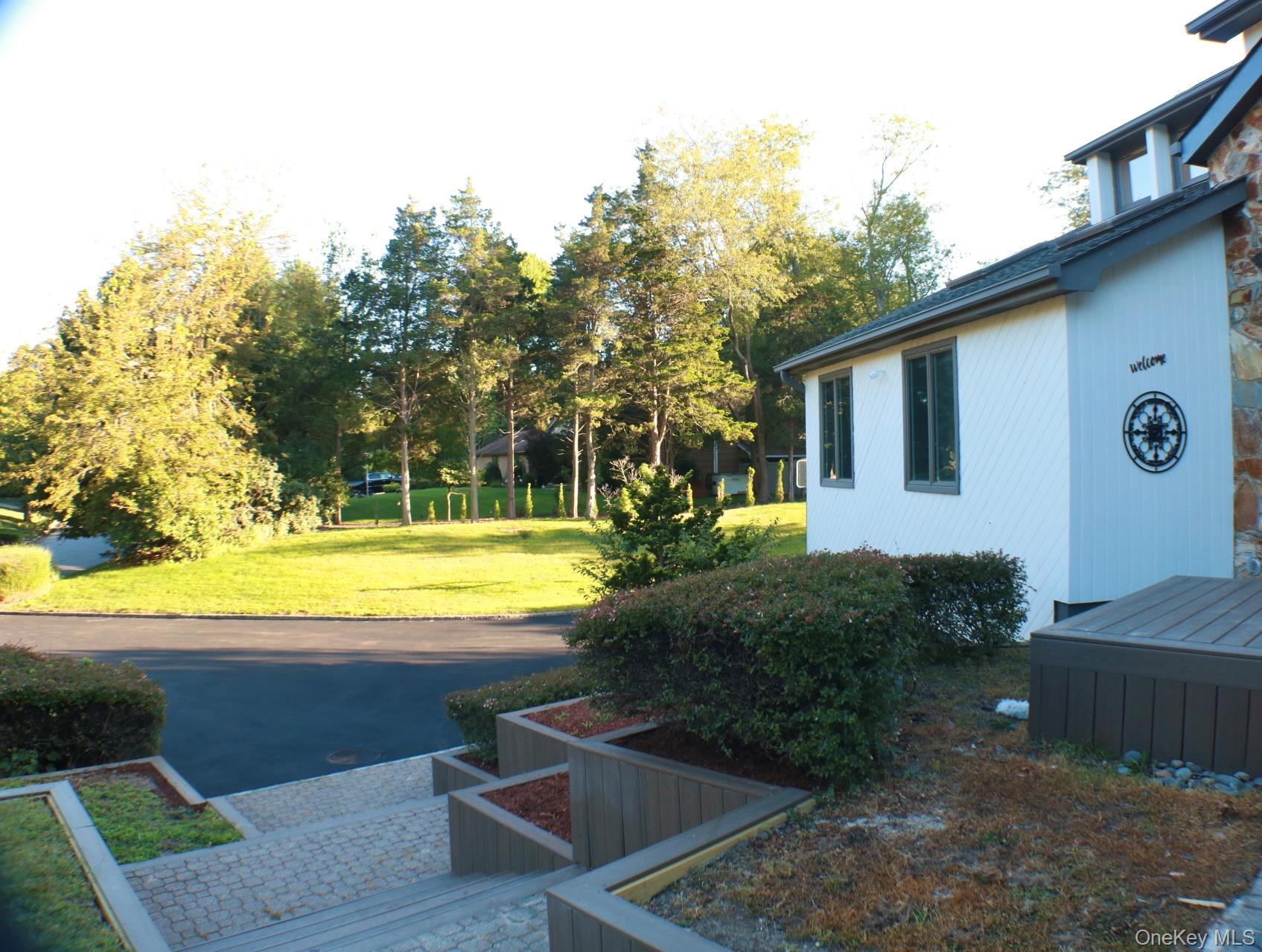 #5 photo, 10 Cedarfield Terrace, サフォーク郡 Saint James , NY 11780