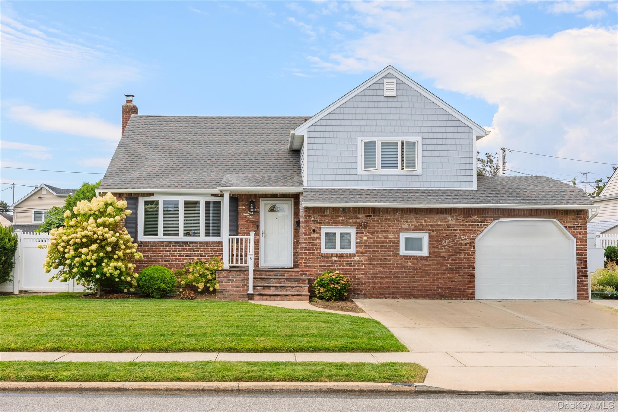 #1 photo, 5 Webster Avenue, ناسو Massapequa , NY 11758